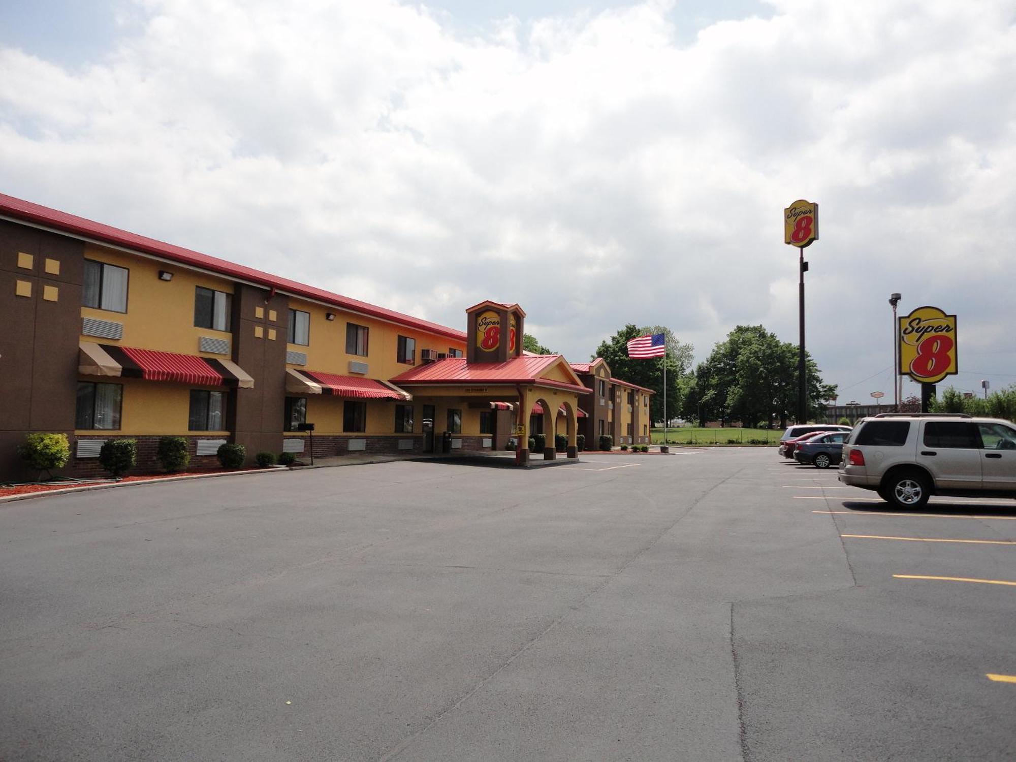 Super 8 South By Wyndham Hotel Bowling Green Exterior photo